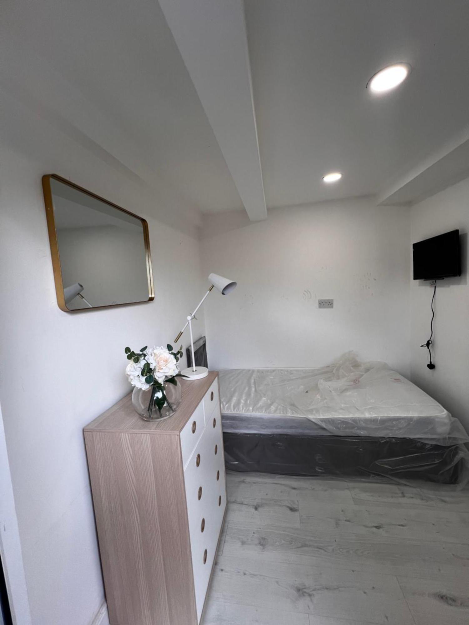 Lovely Ensuite Room In Corby Rockingham Luaran gambar